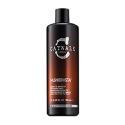TIGI Catwalk Fashionista Brunette Shampoo - Тонирующий шампунь для брюнеток 750мл
